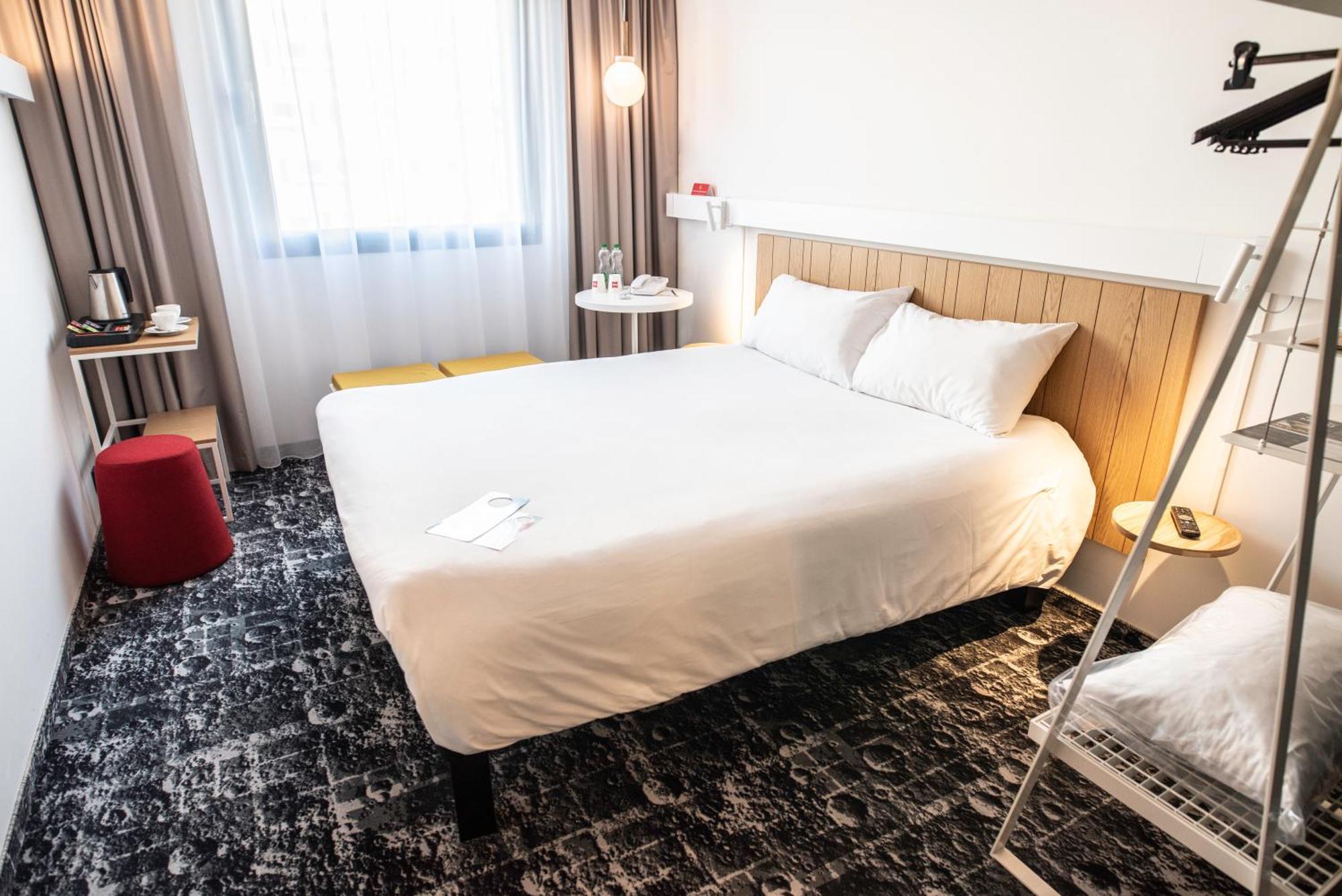 Hotel Ibis Krakow Centrum Esterno foto
