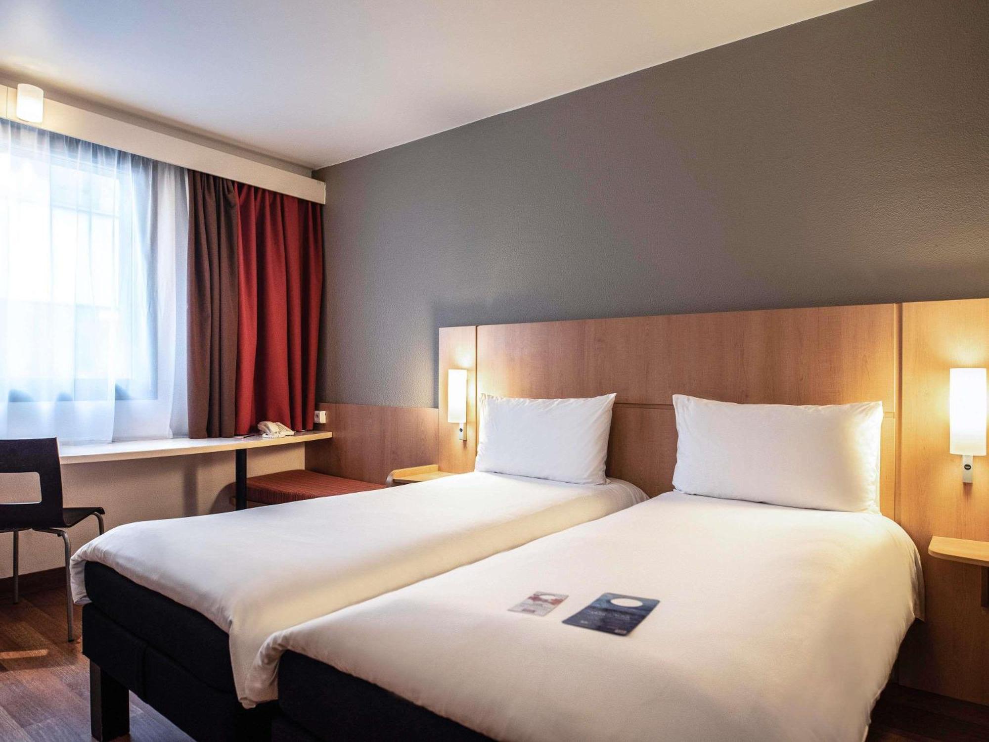 Hotel Ibis Krakow Centrum Esterno foto